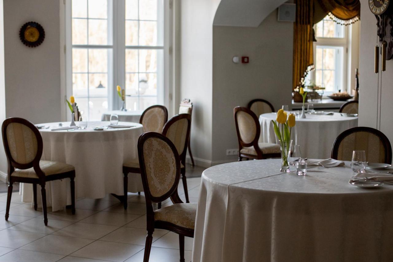 Hotel Malpils Manor Zewnętrze zdjęcie